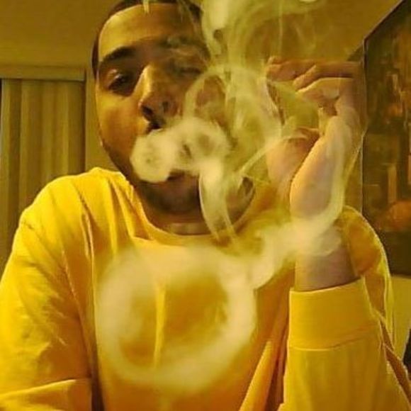 Meet your Posher, Alexandre - Picture 1 of 1